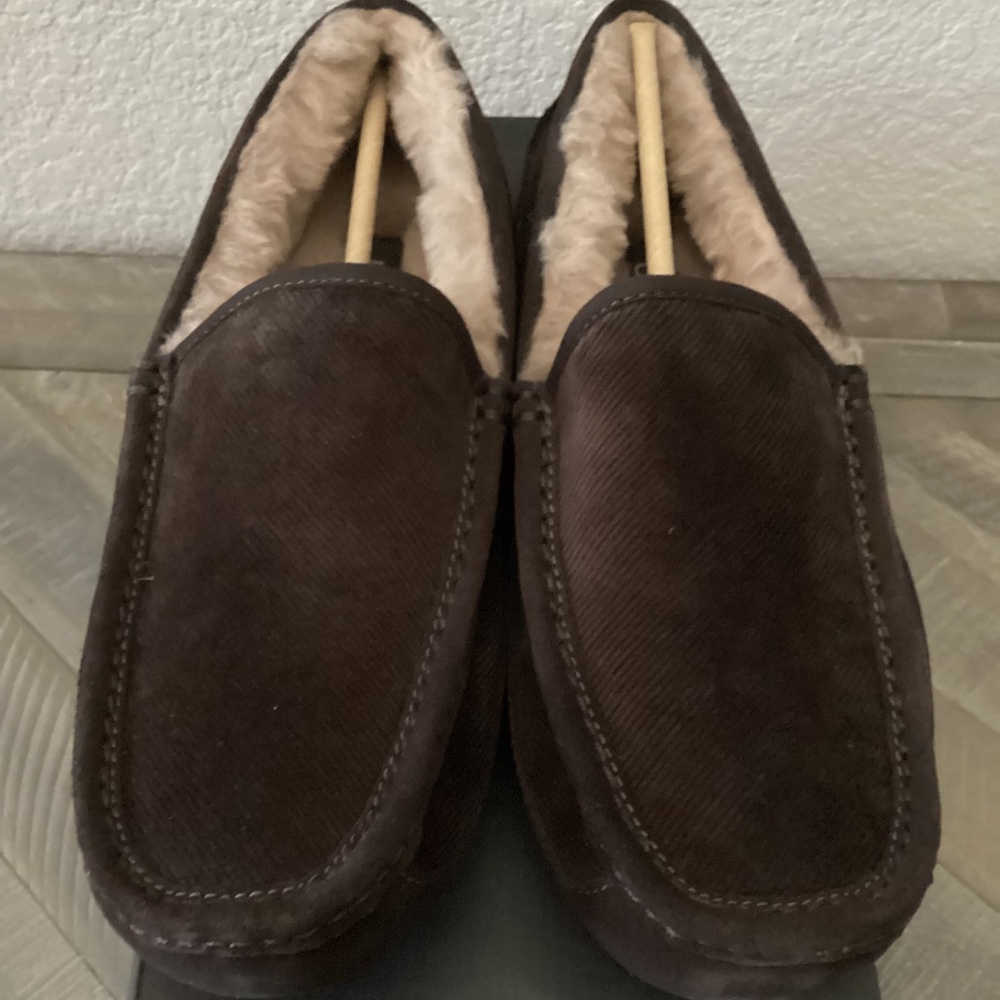 UGG Ascot Corduroy II Driver (Men), size 8